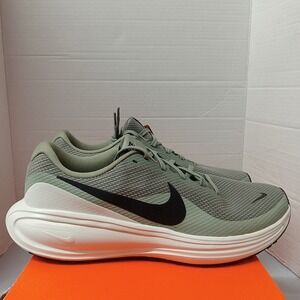 Nike Green Revolution 8 Road Running Shoes Men's Size 12 HJ9198-300 Trainers Gym